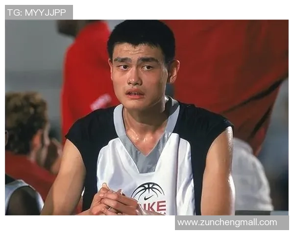 姚明笑容背后的故事与情感解读让我们更了解这位篮球巨星