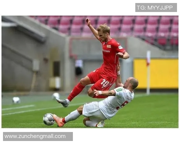 汉诺威96遇弗拉克福特惨败,德甲征途波折难挡 汉诺威96遇弗拉克福特惨败,德甲征途波折难挡