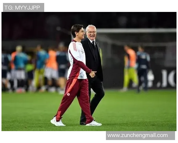 迪巴拉公开承认对近况不满,誓言努力提升状态以回馈球迷支持 迪巴拉公开承认对近况不满,誓言努力提升状态以回馈球迷支持